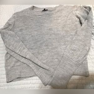 Long sleeve sweater shirt